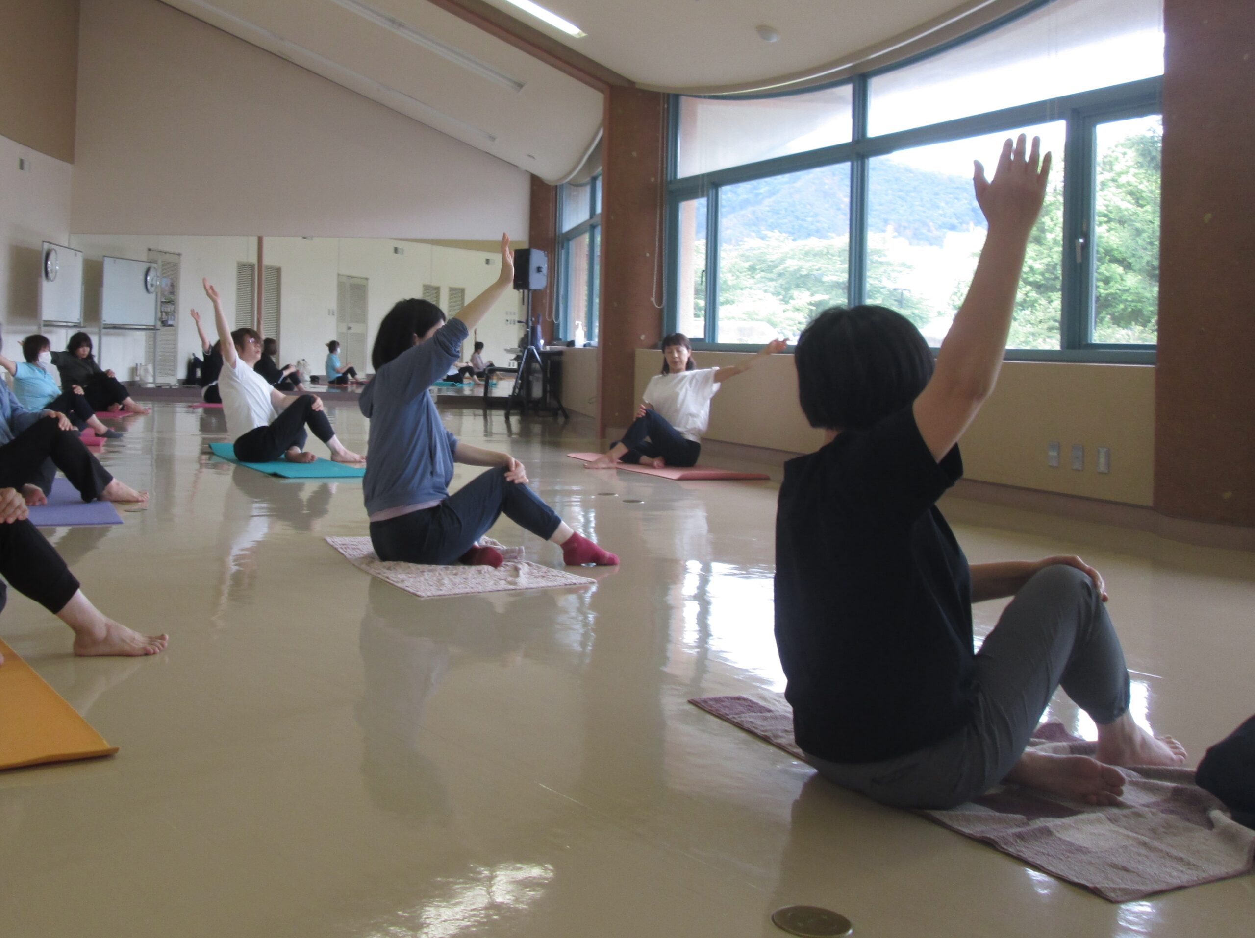 健康増進のための基礎Yoga